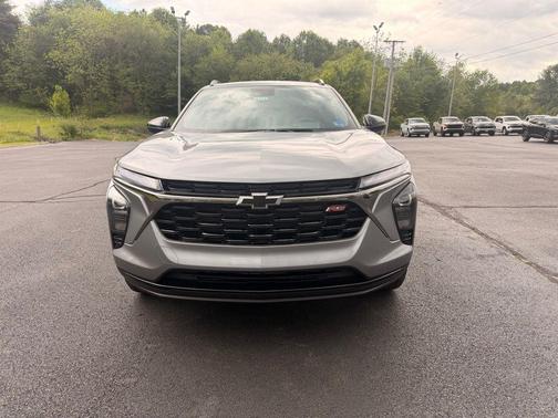 Gray 2026 Chevrolet Trax FWD 2RS