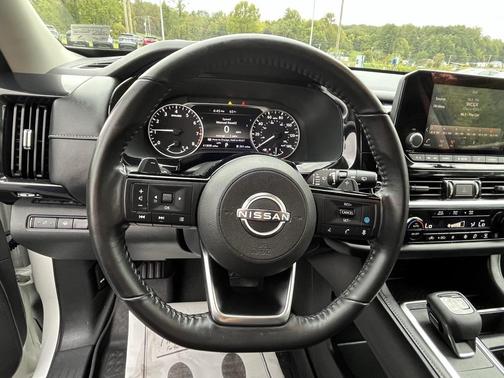 2022 Nissan Pathfinder SV 4WD