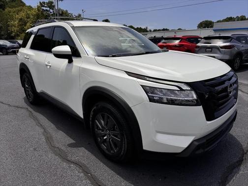 2022 Nissan Pathfinder SV 4WD
