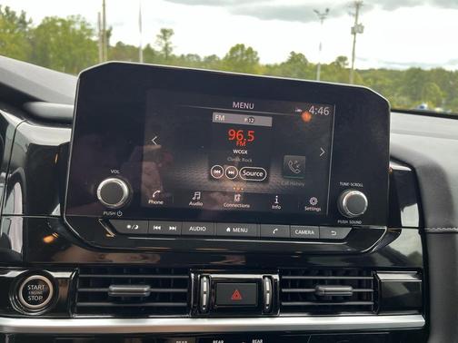 2022 Nissan Pathfinder SV 4WD