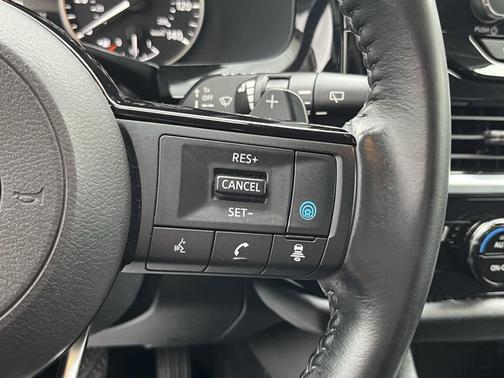 2022 Nissan Pathfinder SV 4WD