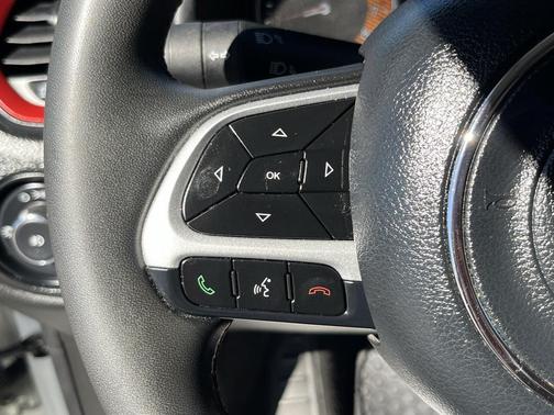 2023 Jeep Renegade Trailhawk