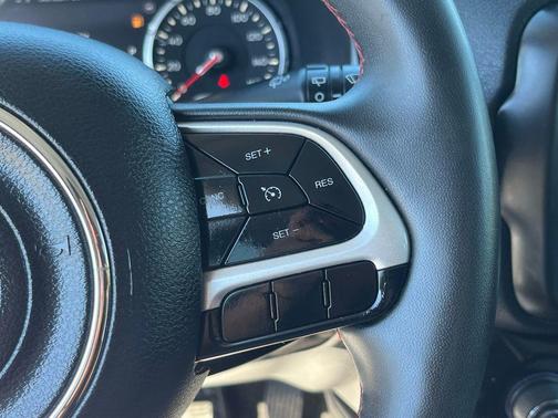 2023 Jeep Renegade Trailhawk