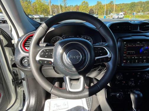 2023 Jeep Renegade Trailhawk