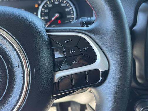 2023 Jeep Renegade Trailhawk