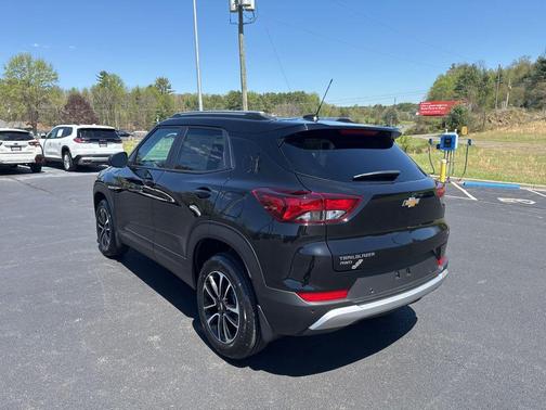 Black 2026 Chevrolet Trailblazer LT