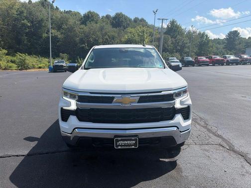 Summit White 2026 Chevrolet Silverado 1500 LT
