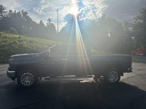 Lakeshore Blue Metallic 2025 Chevrolet Silverado 2500 LTZ
