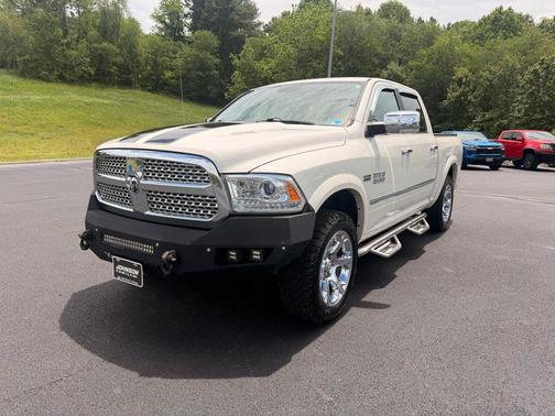 Pearl White 2017 RAM 1500 Laramie