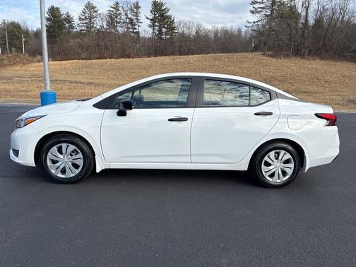 2024 Nissan Versa 1.6 S