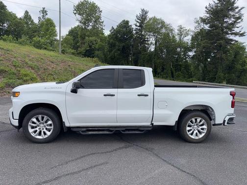 Summit White 2021 Chevrolet Silverado 1500 Custom