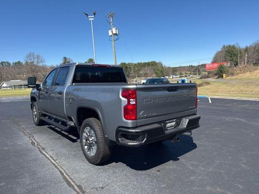 2026 Chevrolet Silverado 2500 Custom