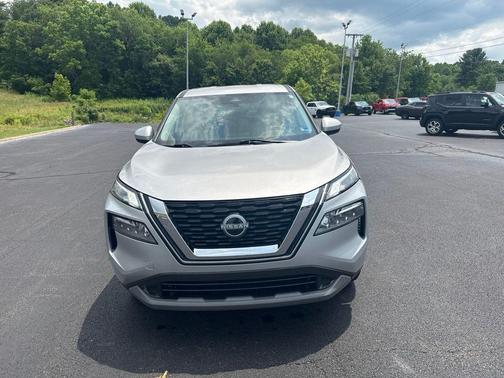 Brilliant Silver Metallic 2023 Nissan Rogue SV