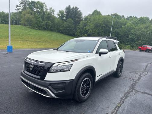 Glacier White 2023 Nissan Pathfinder Rock Creek 4WD