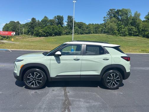 Green 2026 Chevrolet Trailblazer ACTIV