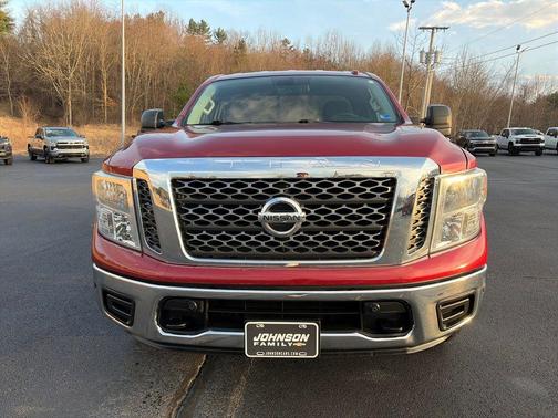 2018 Nissan Titan SV