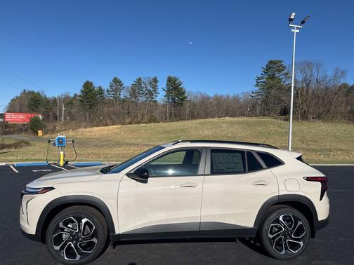 Tan 2026 Chevrolet Trax FWD 2RS