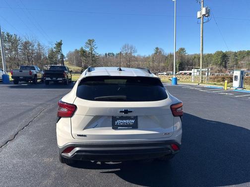 Tan 2026 Chevrolet Trax FWD 2RS