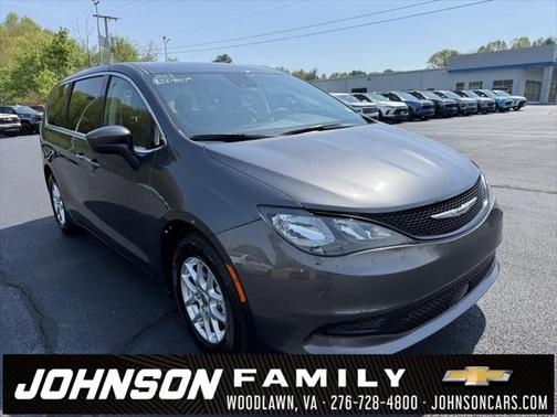 2023 Chrysler Voyager LX