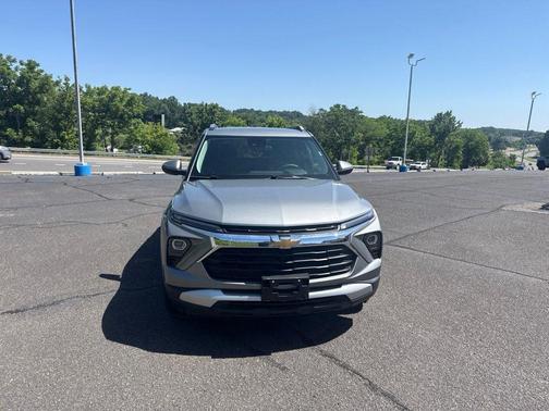Sterling Gray Metallic 2025 Chevrolet Trailblazer LT