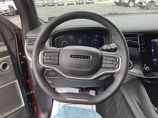 2023 Jeep Wagoneer L Series III 4x4