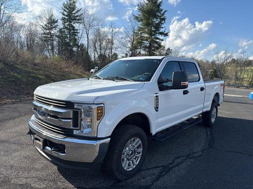 Oxford White 2019 Ford F-250 XLT