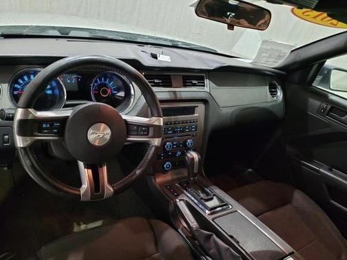 2013 Ford Mustang V6