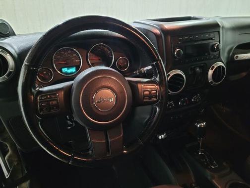 2013 Jeep Wrangler Sahara