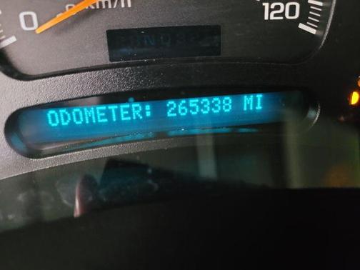 2005 Chevrolet Silverado 1500 LS Crew Cab