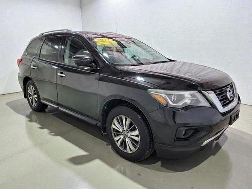 2017 Nissan Pathfinder SL