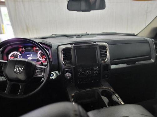 Flame Red Clearcoat 2017 RAM 1500 Sport