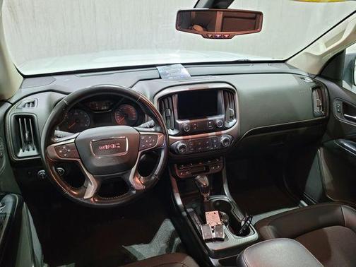 Summit White 2022 GMC Canyon AT4 w/Cloth