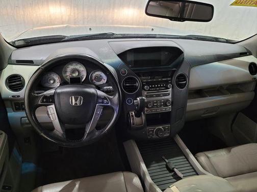 Alabaster Silver Metallic 2012 Honda Pilot Touring