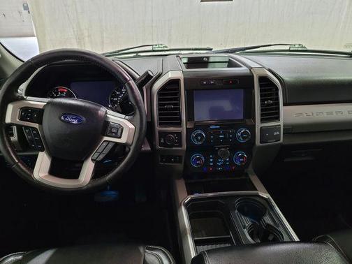 Oxford White 2019 Ford F-250 Lariat