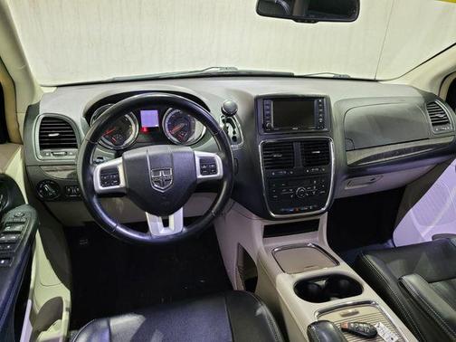2016 Dodge Grand Caravan Crew