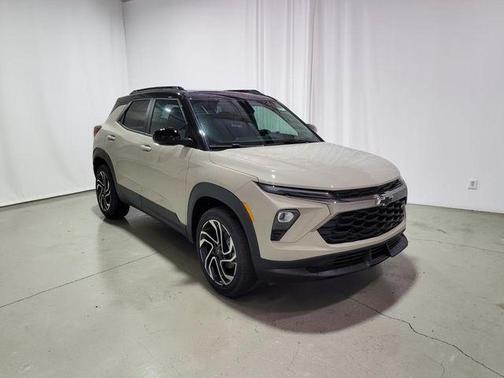 White Sand 2026 Chevrolet Trailblazer RS
