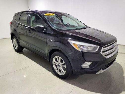 Agate Black Metallic 2019 Ford Escape SE