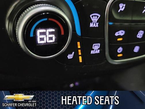 Mosaic Black Metallic 2018 Chevrolet Traverse LT Cloth