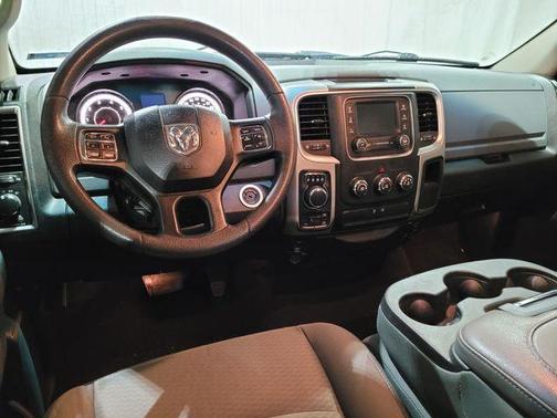 True Blue Pearlcoat 2017 RAM 1500 SLT