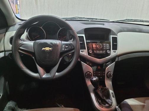 2013 Chevrolet Cruze LS