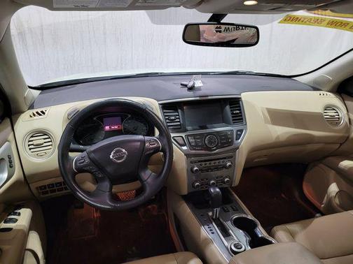 Glacier White 2018 Nissan Pathfinder SL