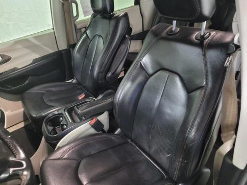 2018 Chrysler Pacifica Touring-L