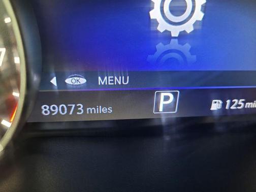 Pearl White 2018 Nissan Murano SV