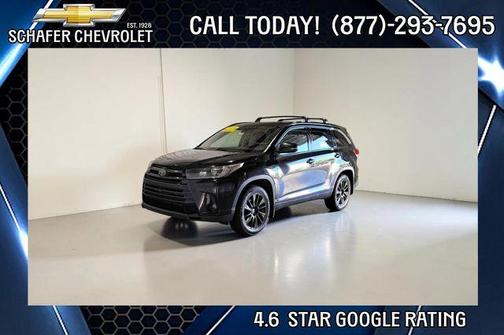 Midnight Black Metallic 2019 Toyota Highlander SE