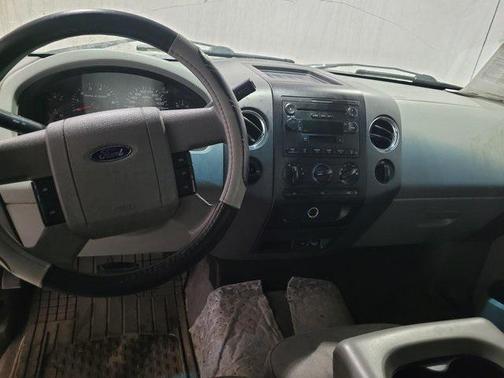 2004 Ford F-150 XLT