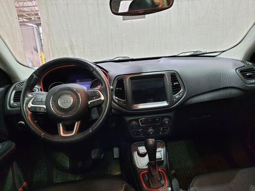 Spitfire Orange Clearcoat 2017 Jeep Compass Trailhawk