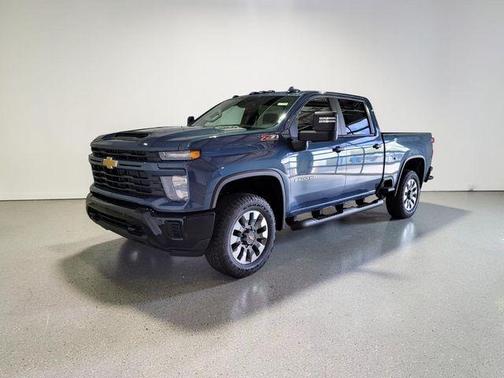 Lakeshore Blue Metallic 2026 Chevrolet Silverado 2500 Custom
