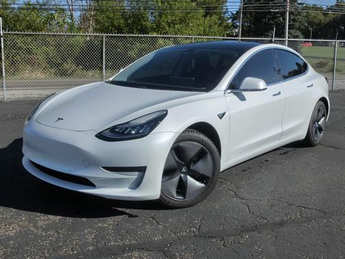 2019 Tesla Model 3 Standard Range Plus