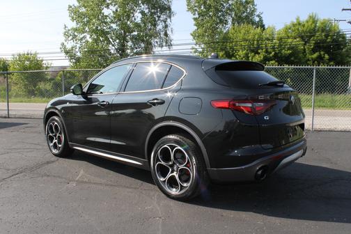 2022 Alfa Romeo Stelvio Ti
