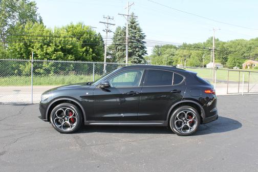 2022 Alfa Romeo Stelvio Ti